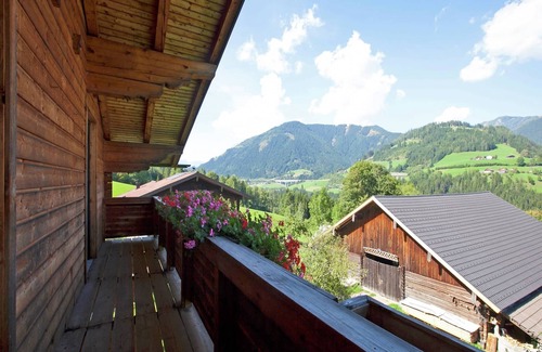 Huettau House | Family-Friendly Holiday Home in Hüttau Near Ski Area