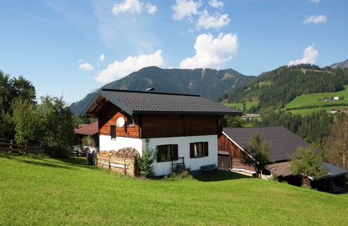 Huettau House | Family-Friendly Holiday Home in Hüttau Near Ski Area