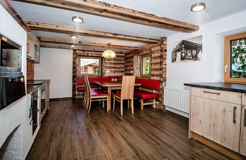 Schonbach House | Cozy Hut with Sauna and Breathtaking Views Awaiting You
