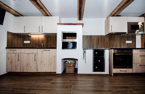 Schonbach House | Cozy Hut with Sauna and Breathtaking Views Awaiting You