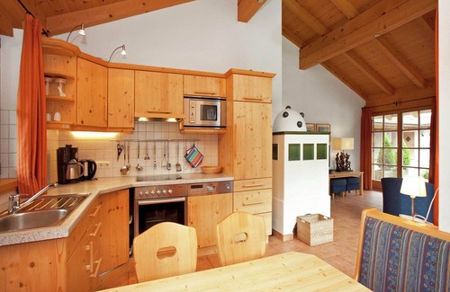 Wald im Pinzgau Ski Chalet | Elegant Ritzy Chalet in Wald-Königsleiten with Indoor Pool
