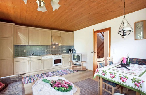 Kirchberg in Tirol Apartment | Cozy Apartment Steps from Ski Area in Kirchberg