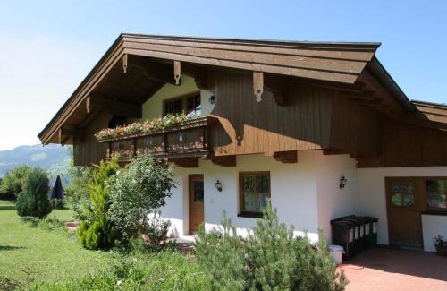 Kirchberg in Tirol Apartment | Cozy Apartment Steps from Ski Area in Kirchberg - Pet Friendly