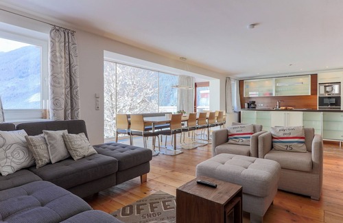 Krimml House | Elegant Holiday Home in Krimml with Spa & Sauna