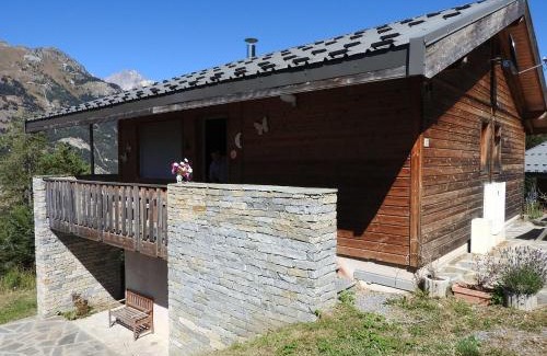 Villarodin-Bourget Ski Chalet | Cozy Chalet in Villarodin-Bourget Steps from Ski Lifts