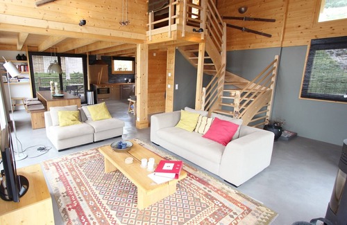 Riddes Ski Chalet | Relaxing Chalet in La Tzoumaz with Spa and Sauna