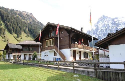 Lenk Apartment | Cozy Apartment in Lenk: Pet and Child Friendly Retreat
