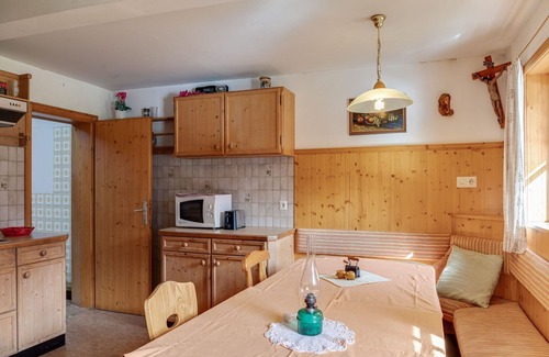 Matrei in Osttirol House | Cozy Holiday House in East Tyrol Near Ski Area & Kitchen