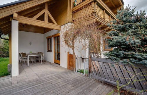 Mauterndorf House | Inviting Holiday Home in Mauterndorf with Sauna & Spa