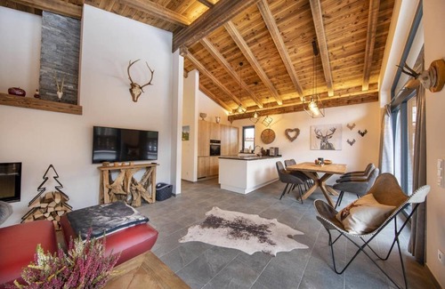 Schonbach Ski Chalet | Explore Chalet in Neukirchen Near Wildkogel Ski Arena