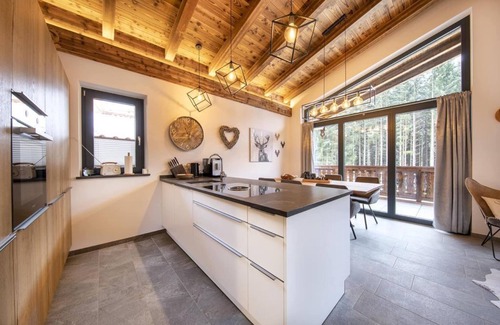 Schonbach Ski Chalet | Explore Chalet in Neukirchen Near Wildkogel Ski Arena