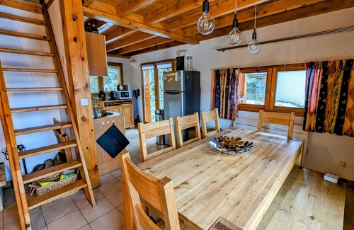 Oz Ski Chalet | Chalet in Oz: Premium Stay Steps from Alpe d'Huez Skiing