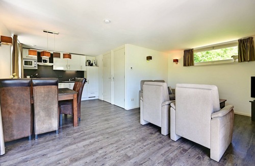 Reutum House | Relaxing Holiday Home in Reutum with Sauna & Spa Amenities