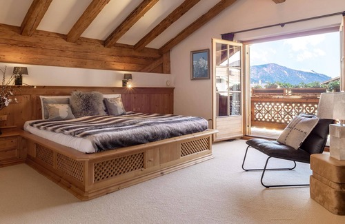 Sankt Johann in Tirol Villa | Chalet in St. Johann in Tyrol near Kitzbühel