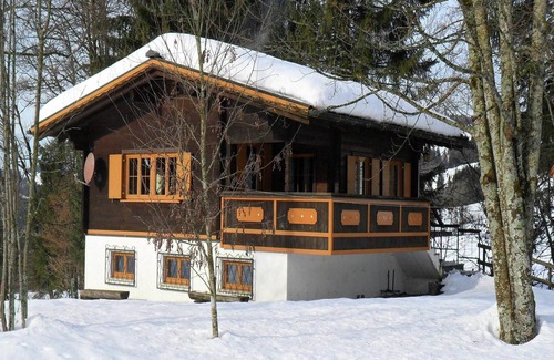 Sibratsgfaell Ski Chalet | Charming Holiday Home in Sibratsgfäll with Great Amenities