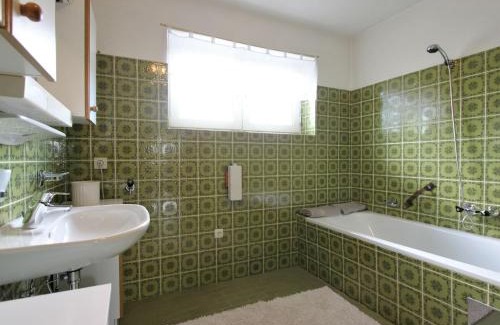 Sankt Johann in Tirol House | Inviting Holiday Home Steps from the Ski Area, Pet Friendly