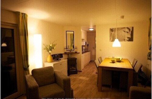 IJmuiden Ski Chalet | Cozy Chalet Steps from the Beach with Pool and Ocean View