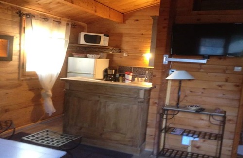 Plan-d'Orgon Ski Chalet | Idyllic Chalet in the Heart of the Alpilles with Pool and Spa