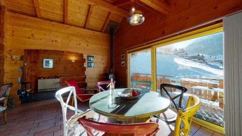 Anniviers Ski Chalet | Chalet in the Heart of Val d'Anniviers Resort - Family-Friendly