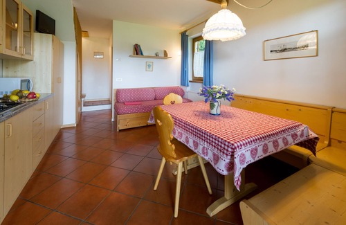 Sarnonico Ski Chalet | Relaxing Chalet in Trentino with Pools and Pet-Friendly Amenities