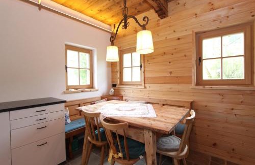 Sankt Johann in Tirol Ski Chalet | Cozy Chalet on the Ski Slope in St Johann, Family-Friendly
