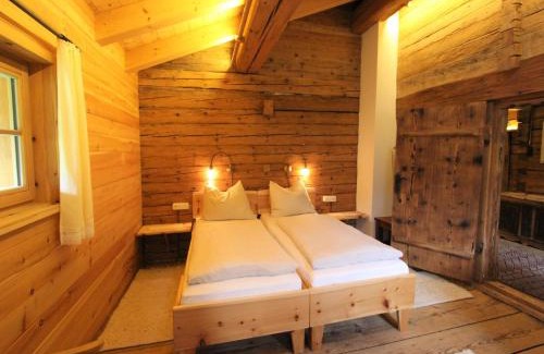 Sankt Johann in Tirol Ski Chalet | Cozy Chalet on the Ski Slope in St Johann, Family-Friendly