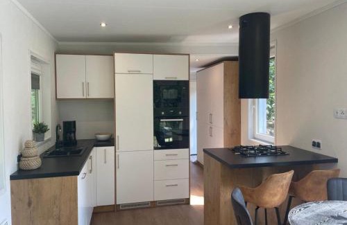 Beekbergen-Zuid Ski Chalet | Chalet in Veluwe near Scenic Trails