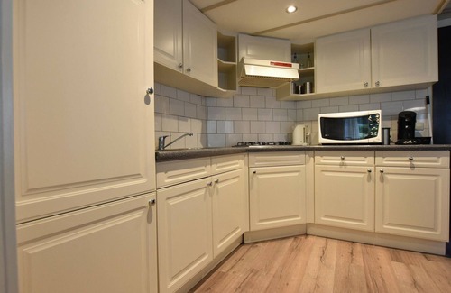 Krachtighuizen Ski Chalet | Charming Chalet with Private Garden and Family-Friendly Amenities
