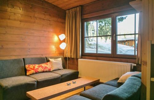 Woergl Ski Chalet | Inviting Tyrol Chalet with Private Garden and Fireplace