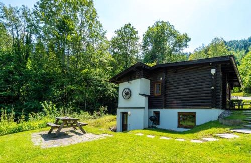 Woergl Ski Chalet | Cozy Chalet with Private Garden in Wörgl – Rated 8/10