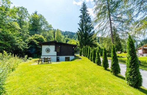 Woergl Ski Chalet | Cozy Chalet with Private Garden in Wörgl – Rated 8/10
