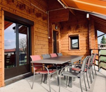 Onglieres Ski Chalet | Family-Friendly Chalet with 3 Bedrooms and Spacious Grounds