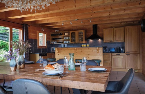 La Cote-d'Arbroz Ski Chalet | Premier Chalet Isla de Lux: Family Retreat with Spa & Sauna