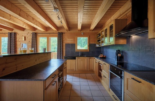 La Cote-d'Arbroz Ski Chalet | Premier Chalet Isla de Lux: Family Retreat with Spa & Sauna