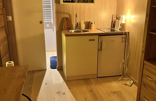 Collonges-sous-Saleve Ski Chalet | Explore Chalet Jacoméli Genève: Pet-Friendly Retreat with Spa