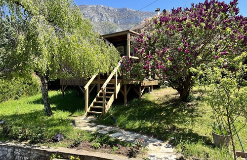 Collonges-sous-Saleve Ski Chalet | Explore Chalet Jacoméli Genève: Pet-Friendly Retreat with Spa
