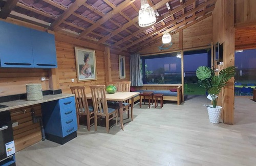 Nabeul Governorate House | Relax at Chalet Jaune Dar Oufa - Family & Pet Friendly Stay
