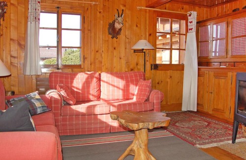 Barboleusaz Ski Chalet | Family-Friendly Chalet Jodeli with Hot Tub & Kitchen Amenities