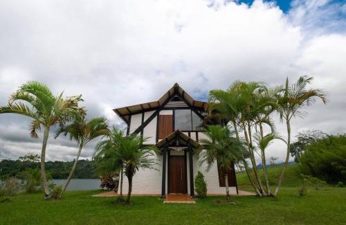 Yotoco Apartment | Chalet junto al lago con muelle privado