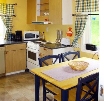 Djønno Ski Chalet | Pet-Friendly Chalet Kårahuset - FJH408 by Interhome