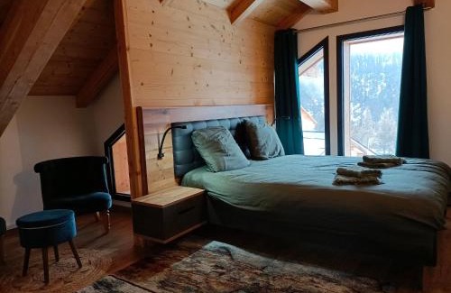 Les Orres Ski Chalet | Discover Chalet Kelly: 4-Star Comfort with Hot Tub Bliss