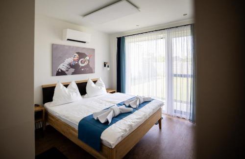 Apetlon House | Pet-Friendly Retreat: CHALET-KOPPI, 4-Star & Guest Rated 9.8