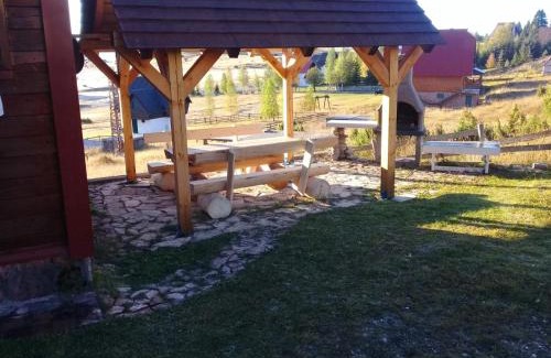 Razvrsje House | Family-Friendly Retreat at Chalet Kovačević - 9.1/10 Rated