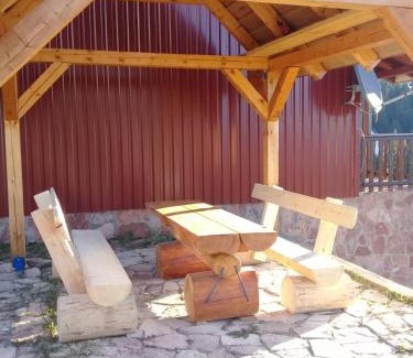 Razvrsje House | Family-Friendly Retreat at Chalet Kovačević - 9.1/10 Rated
