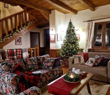 Transcarpathia Ski Chalet | Experience Chalet Kukavica: 4-Star Stay with Pool & Kitchen