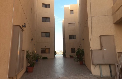 Al Khiran Ski Chalet | Seaside Chalet Steps from the Beach with Pool Access