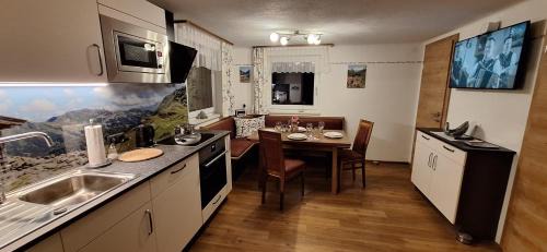 Aich House | Chalet Lärchforst: Family-Friendly Retreat with Pet Access