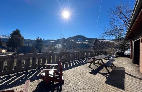 Murat-le-Quaire Ski Chalet | Discover Chalet L'Échappée Belle: Family-Friendly Retreat