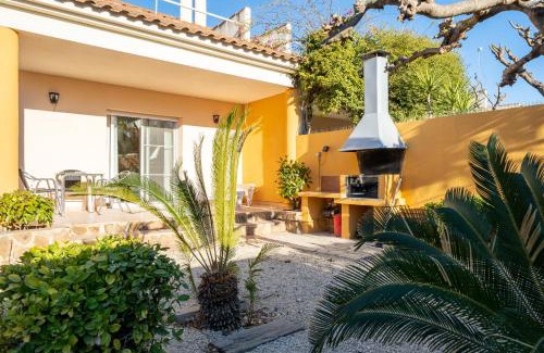 Riumar House | Discover Chalet l'alba: Family-Friendly Retreat with Pool