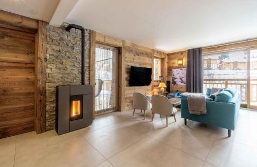 Val Cenis Apartment | Indulge at Chalet L'arcelle with Private Spa & Hot Tub